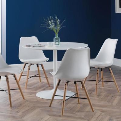 Blanco Table & Kari Chairs